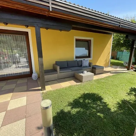 At Linsendorfer בית נופש Gallizien